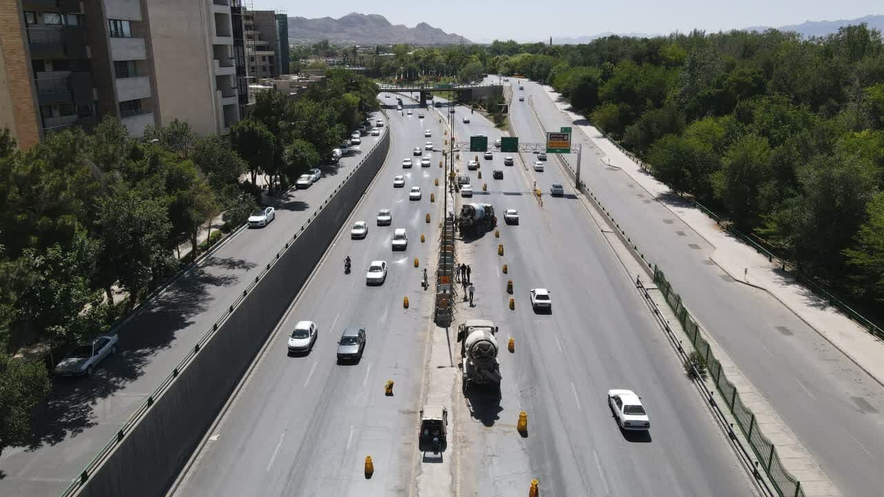 پیشرفت ۸۵ درصدی ایمنسازی رفیوژ میانی بزرگراه میرزا کوچکخان