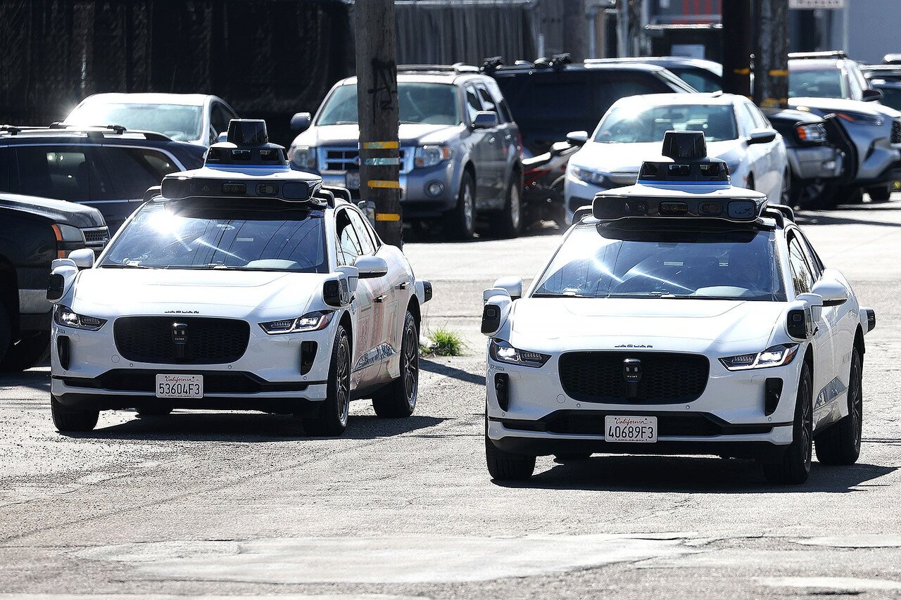 آزمایش نخستین رباتاکسیها در دبی آغاز میشود