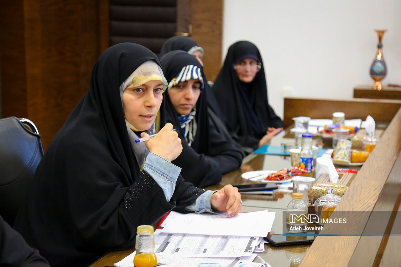 نقش مدیریت شهری در ایجاد فرهنگ جهاد و مقاومت/ مهجوریت مادران شهدا در المانهای شهری