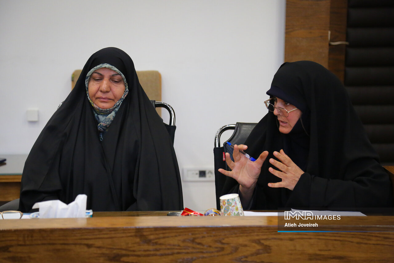 نقش مدیریت شهری در ایجاد فرهنگ جهاد و مقاومت/ مهجوریت مادران شهدا در المانهای شهری