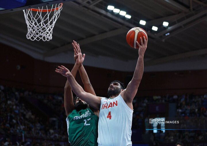 تبعات اقتصادی گریبان‌گیر باشگاه‌ها است/ مانولوپولوس فراتر از انتظار ظاهر شد