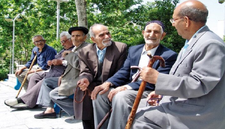 نرخ سالمندی اصفهان ۱۳ درصد است/ عمده توریست‌هایی که به این شهر سفر می‌کنند، سالمندان هستند