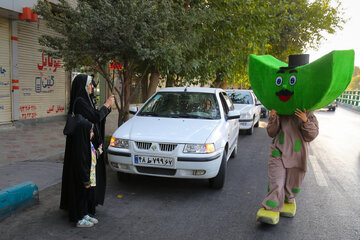 شادپیمایی عروسک‌ها در اصفهان