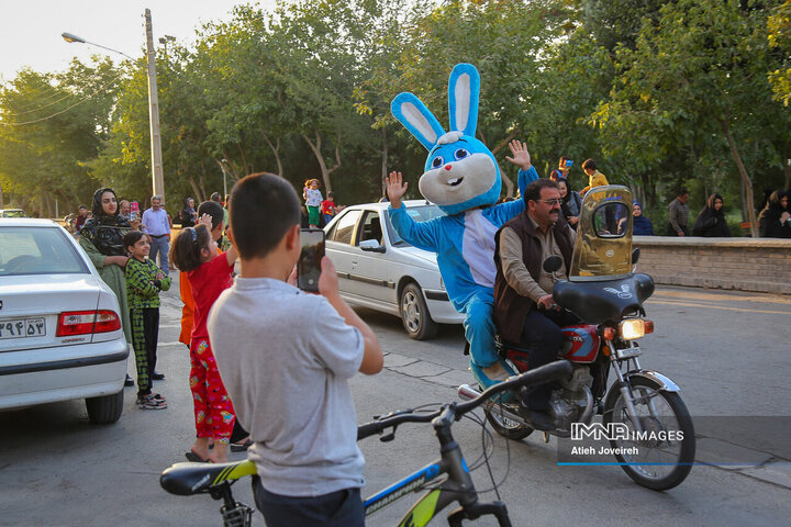 Isfahan's streets came alive with parade of cartoon characters
