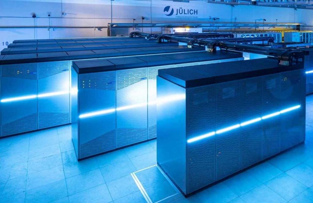 پیشی گرفتن چین از آمریکا در رتبهبندی سریعترین ابررایانههای جهان