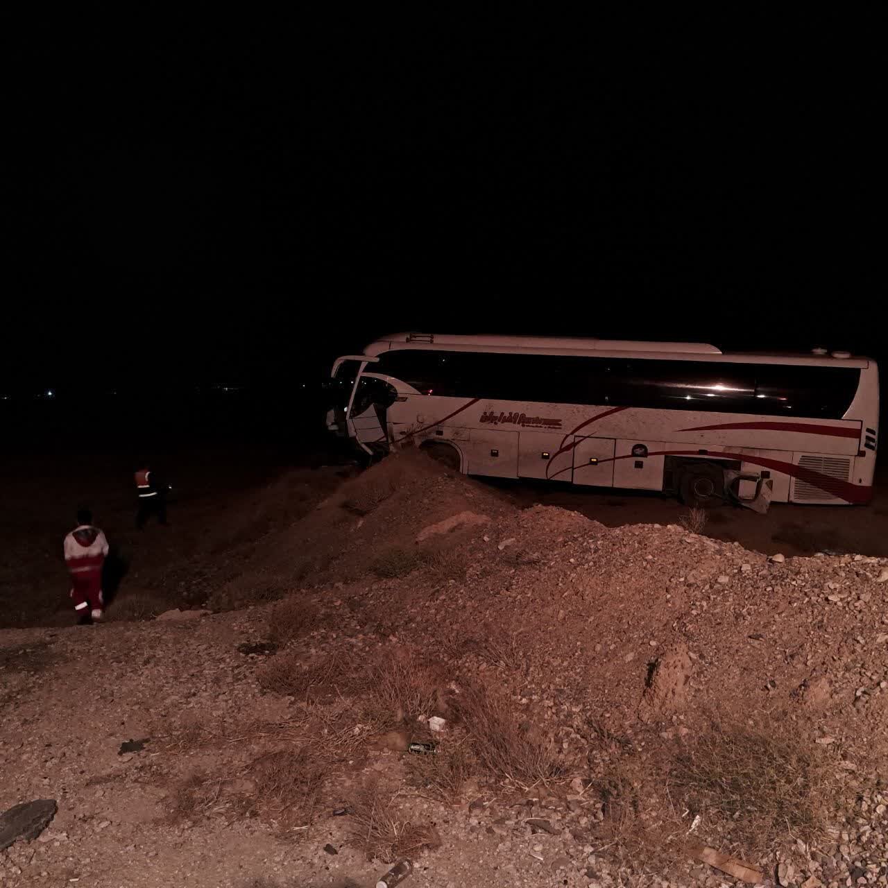 ۳ حادثه رانندگی ۳۳ مصدوم و فوتی برجای گذاشت + عکس