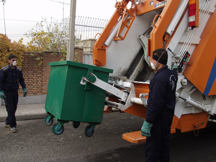 جمع‌آوری روزانه ۱۱۰ تن زباله از سطح شهر قم