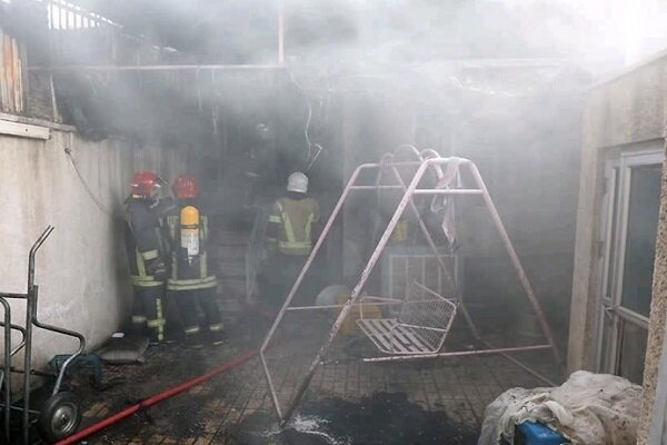 آتش سوزی شدید ۳ باب مغازه در رشت مهار شد