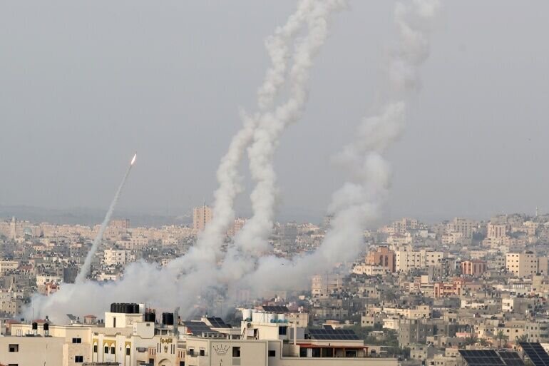 پاسخ حماس به جنایات رژیم صهیونسیتی/ حمله راکتی به تل‌آویو و فرودگاه بن گوریون