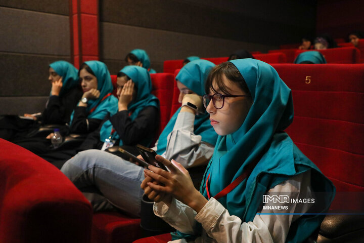 نوخبرنگاران سی‌وپنجمین جشنواره بین‌المللی فیلم‌های کودکان و نوجوانان اصفهان