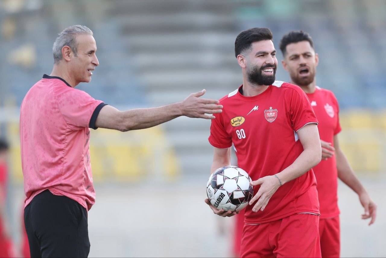 سلام اردوگاه سرخ به حواشی/ سرمربی پرسپولیس به دنبال جنجال رسانهای است؟