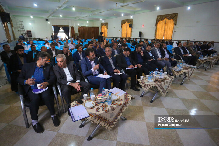 شورای اداری مشترک استان اصفهان در شهرستان ورزنه