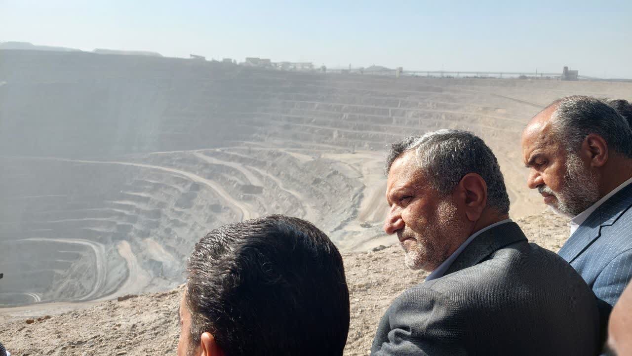 بازدید وزیر کار از معدن چغارت بافق