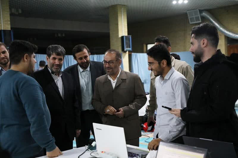 مسئولان زمینه بروز استعدادهای جوانان را فراهم کنند