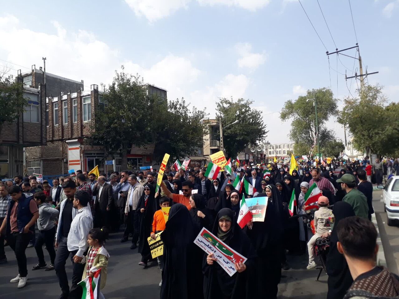 راهپیمایی مردم استان مرکزی در حمایت از فلسطین و محکومیت جنایت صهیونیست‌ها