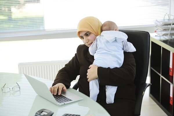 فراز و نشیب مادران شاغل / همراه آنها باشیم