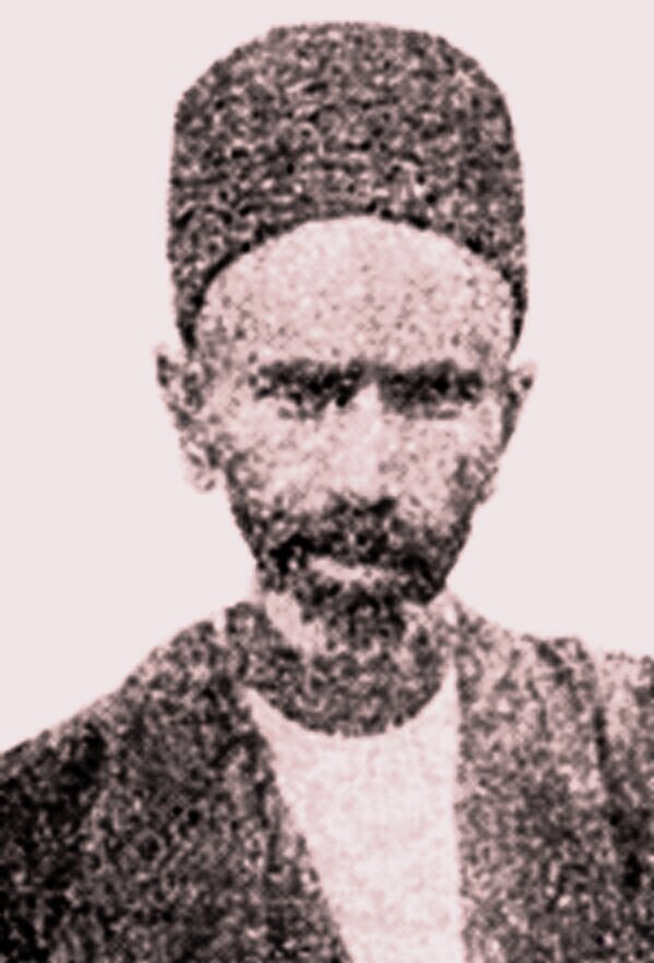 شعر «آتش» همه عشق است