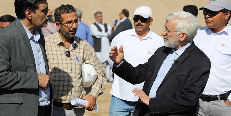 بازدید نماینده رهبری در شورای عالی امنیت ملی از پروژه انتقال آب دریای عمان + عکس