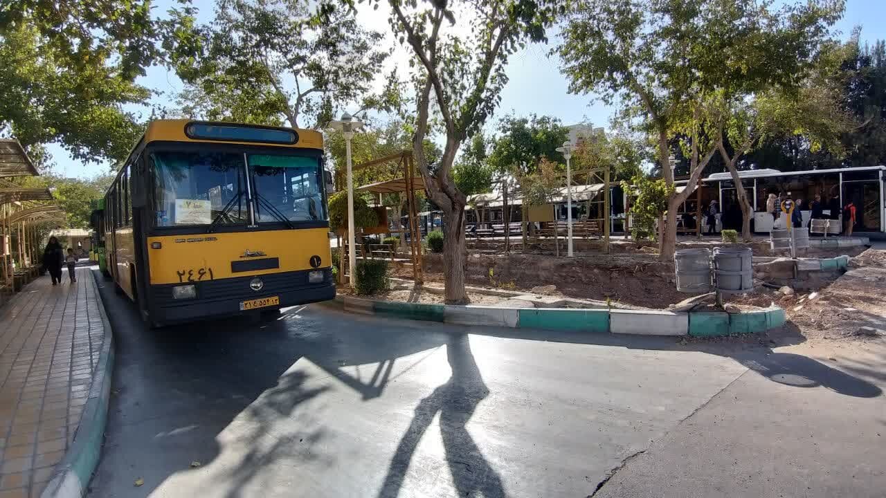 لاین‌های توقف اتوبوس پایانه بابلدشت اصفهان تعمیر می‌شود
