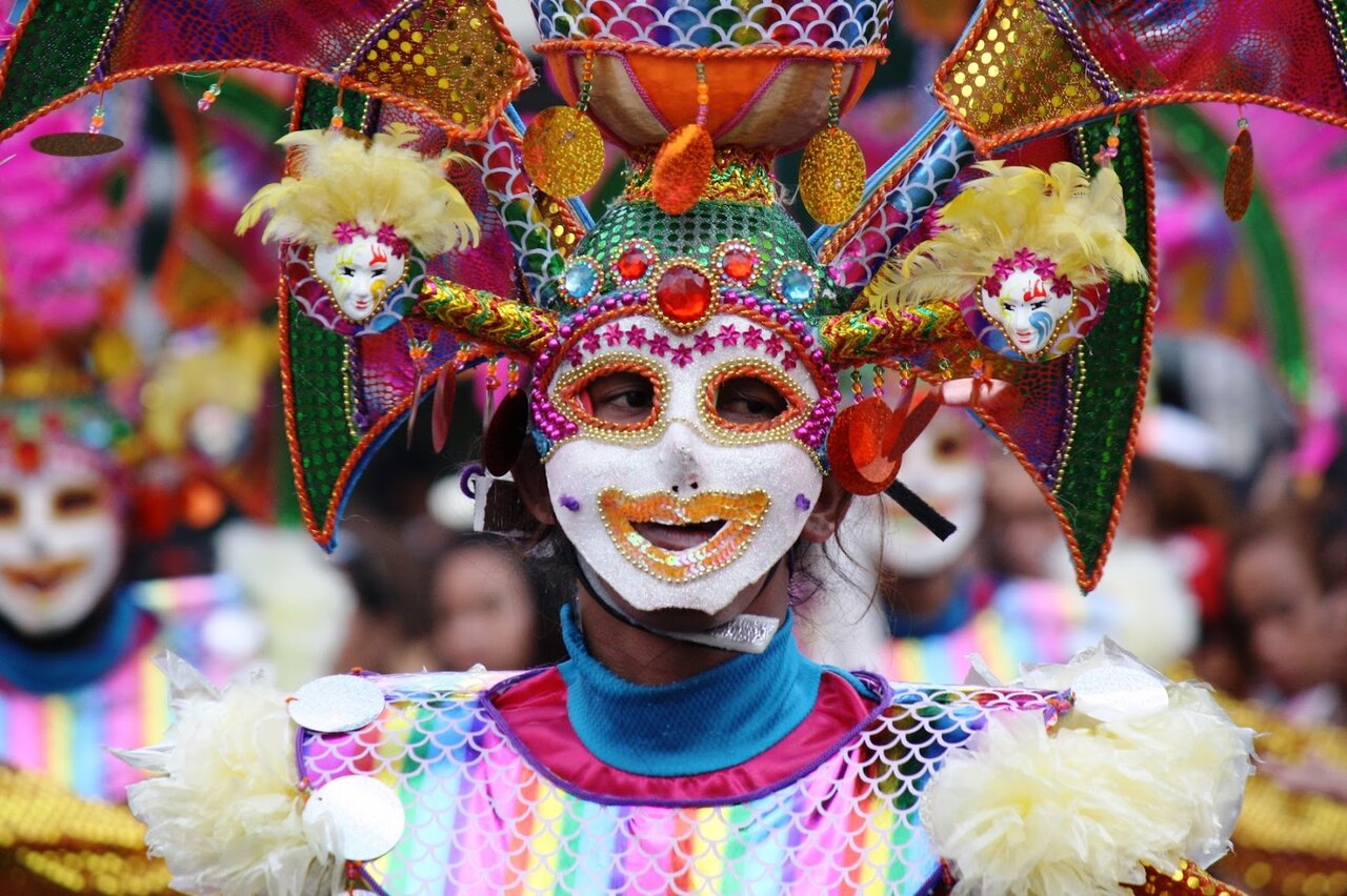 جشنواره ماسک لبخند فیلیپین سمبل امید