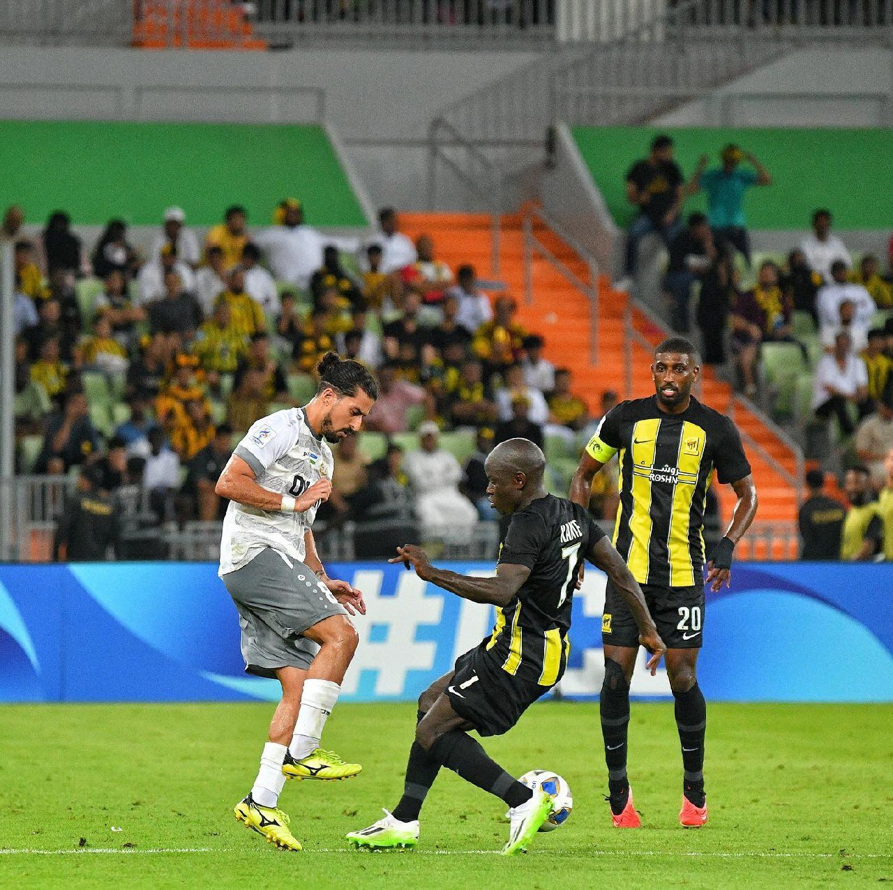 ستاره ایرانی آلمالیق از بازی با سپاهان میگوید/ حریف قدری پیش روی ما است