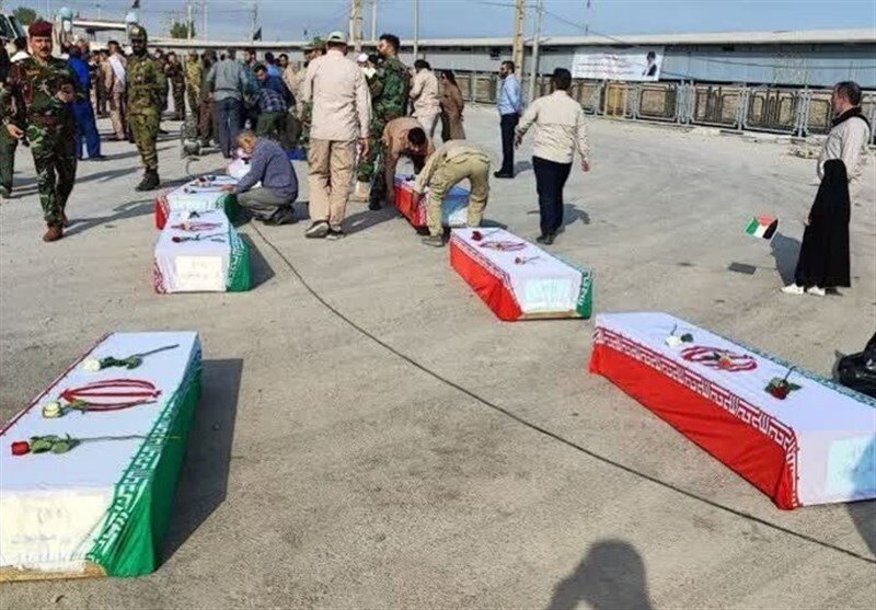 ورود پیکر ۲۲ شهید تازهتفحصشده از مرز شلمچه + تصاویر