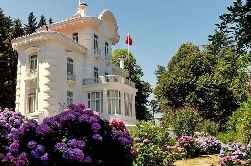 با جاذبه های دیدنی ترابزون آشنا شوید