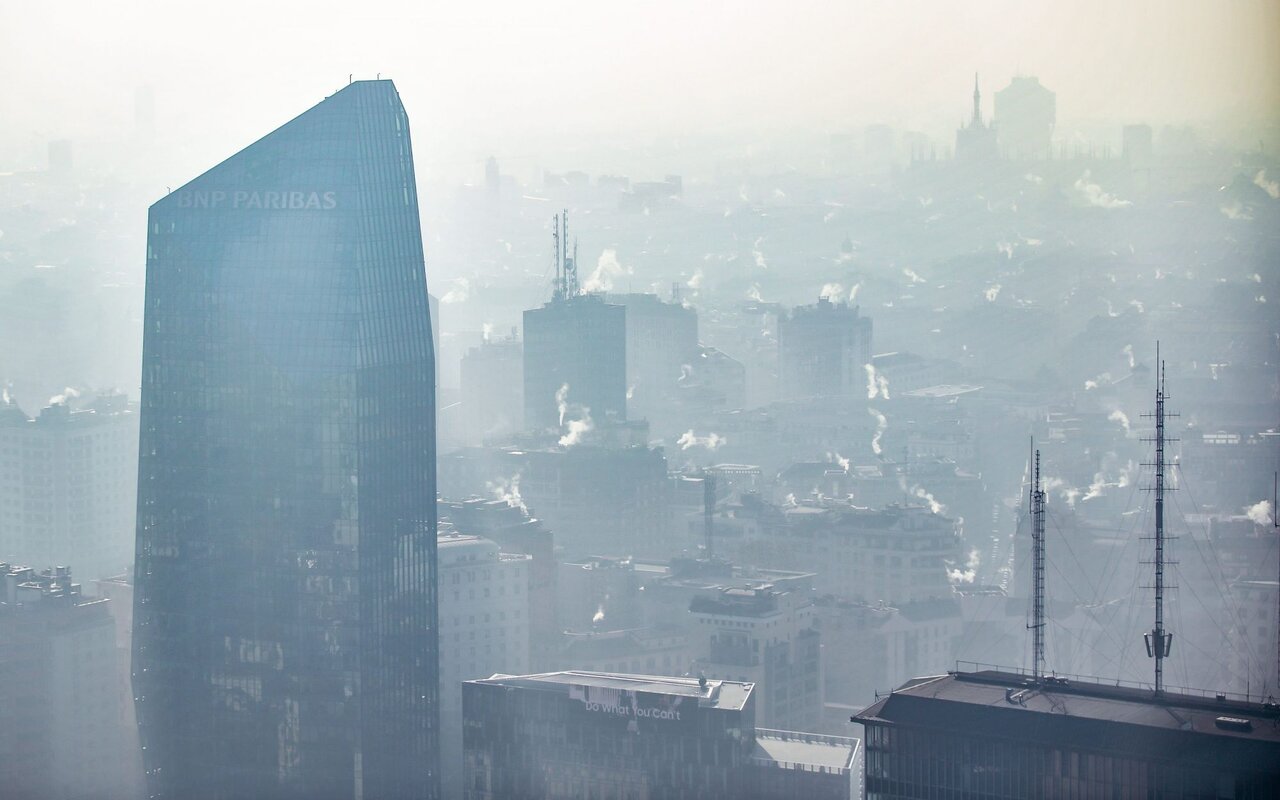 ممنوعیت تردد خودروها در مرکز آلوده‌ترین شهر اروپا