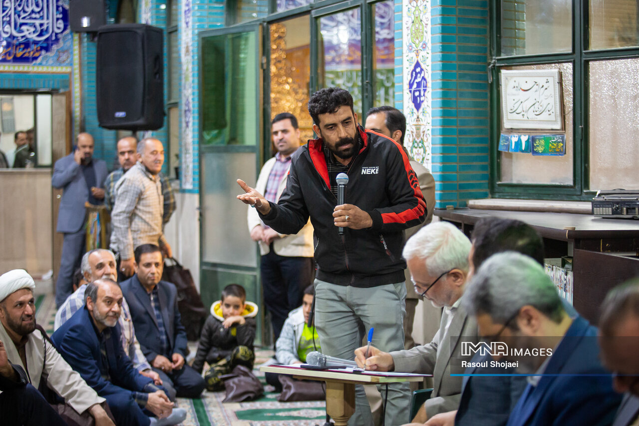 اهالی منطقه ۱۳ در دیدار با شهردار اصفهان چه گفتند؟