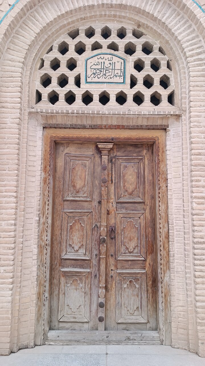 آغاز تدوین دانشنامه هنر و معماری تخت فولاد