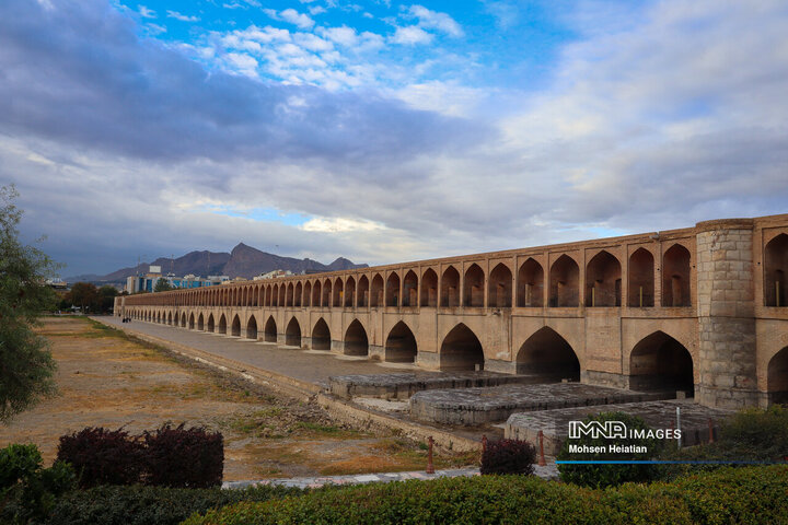 هوای پاک ارمغان اولین بارش پائیزی در اصفهان