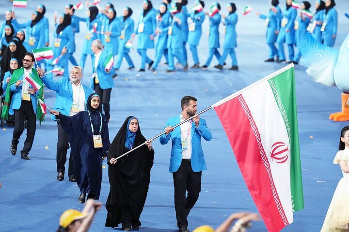 گروه اول کاروان پاراآسیایی با استقبال رئیس کمیته ملی المپیک وارد تهران شد + فیلم