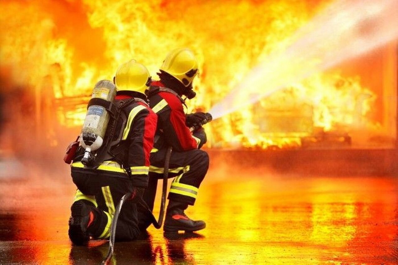 آتش‌سوزی مهیب ۷۰ سیلندر گاز مایع در مشهد حادثه آفرید