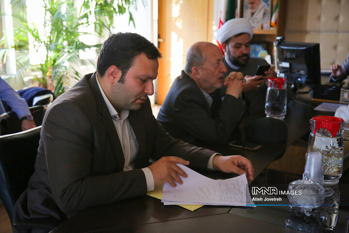 کمیته نظارتی شورای شهر اصفهان در منطقه 5 شهرداری