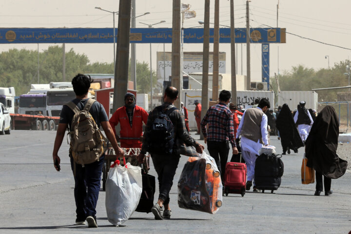 طرد بیش از ۳ هزار تبعه افغان از گذر مرزی زابل