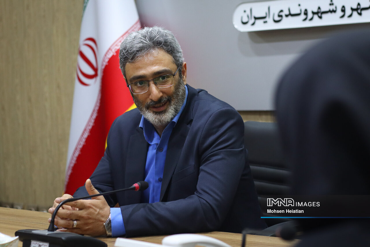 طرح جامع، تصمیمگیر توسعه منطقه ۱۳/ ماهانه ۳ میلیارد تومان برای آب فضایسبز هزینه میکنیم