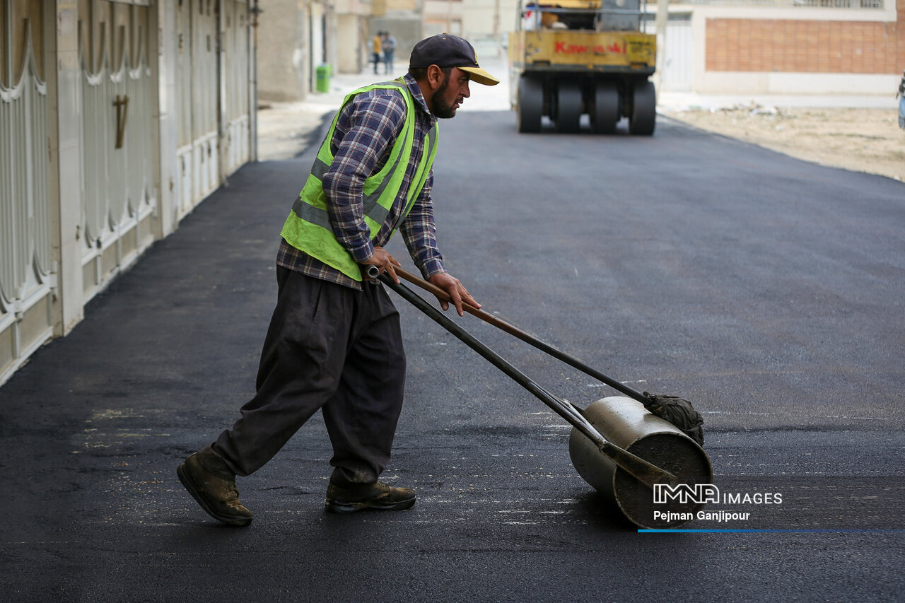 اجرای بیش از ۲ میلیون تن آسفالت در شهر اصفهان طی ۱۰ ماه ۱۴۰۲