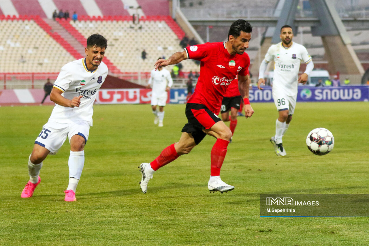 مدعیان در تکاپو برای ساختن نیمفصلی جذاب