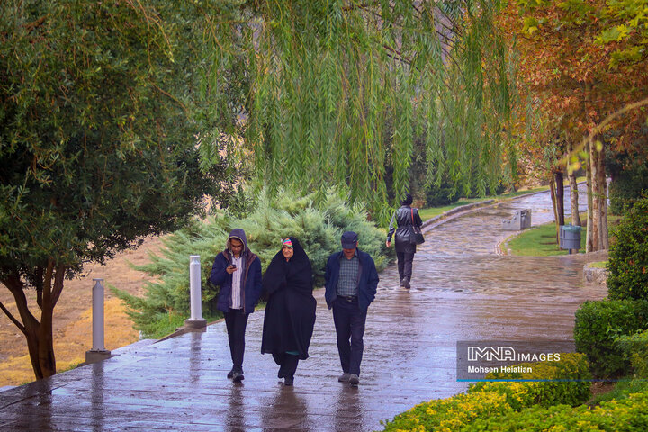 باران پائیزی در اصفهان