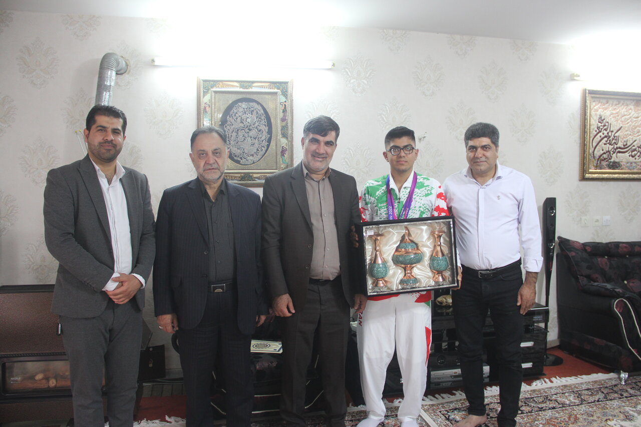 تجلیل از جوان‌ترین مدال‌آور کاروان ایران در مسابقات پاراآسیایی هانگژو