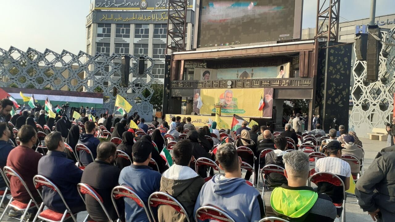 آغاز تجمع مردمی «بازگشت» در تهران همراه با پخش زنده سخنرانی سیدحسن نصرالله