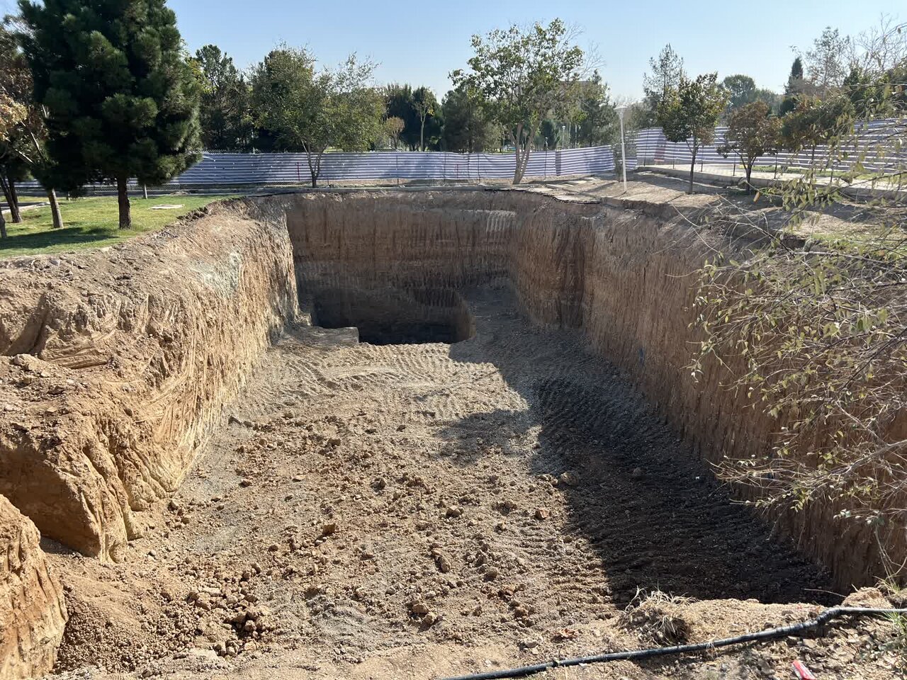 تکمیل مخزن ۵۰۰ مترمکعبی پارک گل محمدی تا پایان ۱۴۰۲