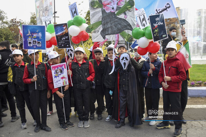 راهپیمایی یوم الله 13 آبان علیه استکبار جهانی در بجنورد