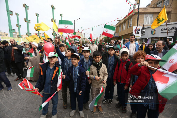 راهپیمایی یوم الله 13 آبان علیه استکبار جهانی در قم