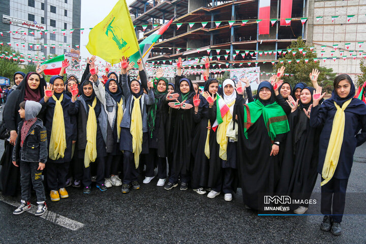 راهپیمایی ۱۳ آبان در کرج برگزار شد