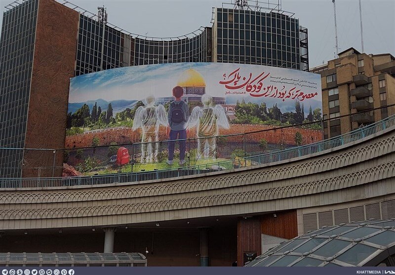 دیوارنگاره میدان ولیعصر(عج) رنگ و بوی دانشآموزان شهید گرفت