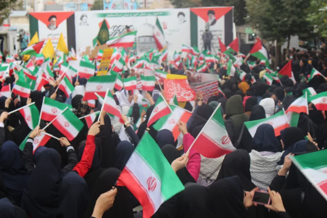 راهپیمایی یوم‌الله ۱۳ آبان در کرمانشاه برگزار شد