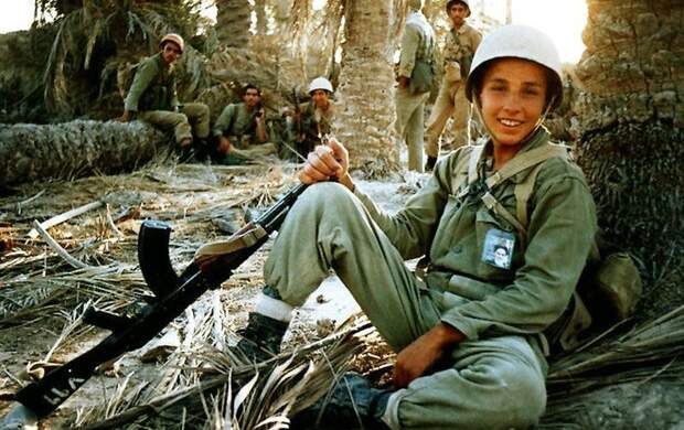 قاب ثابت سالها، صدای مشترک بسیجیان: «ما آمادهایم»