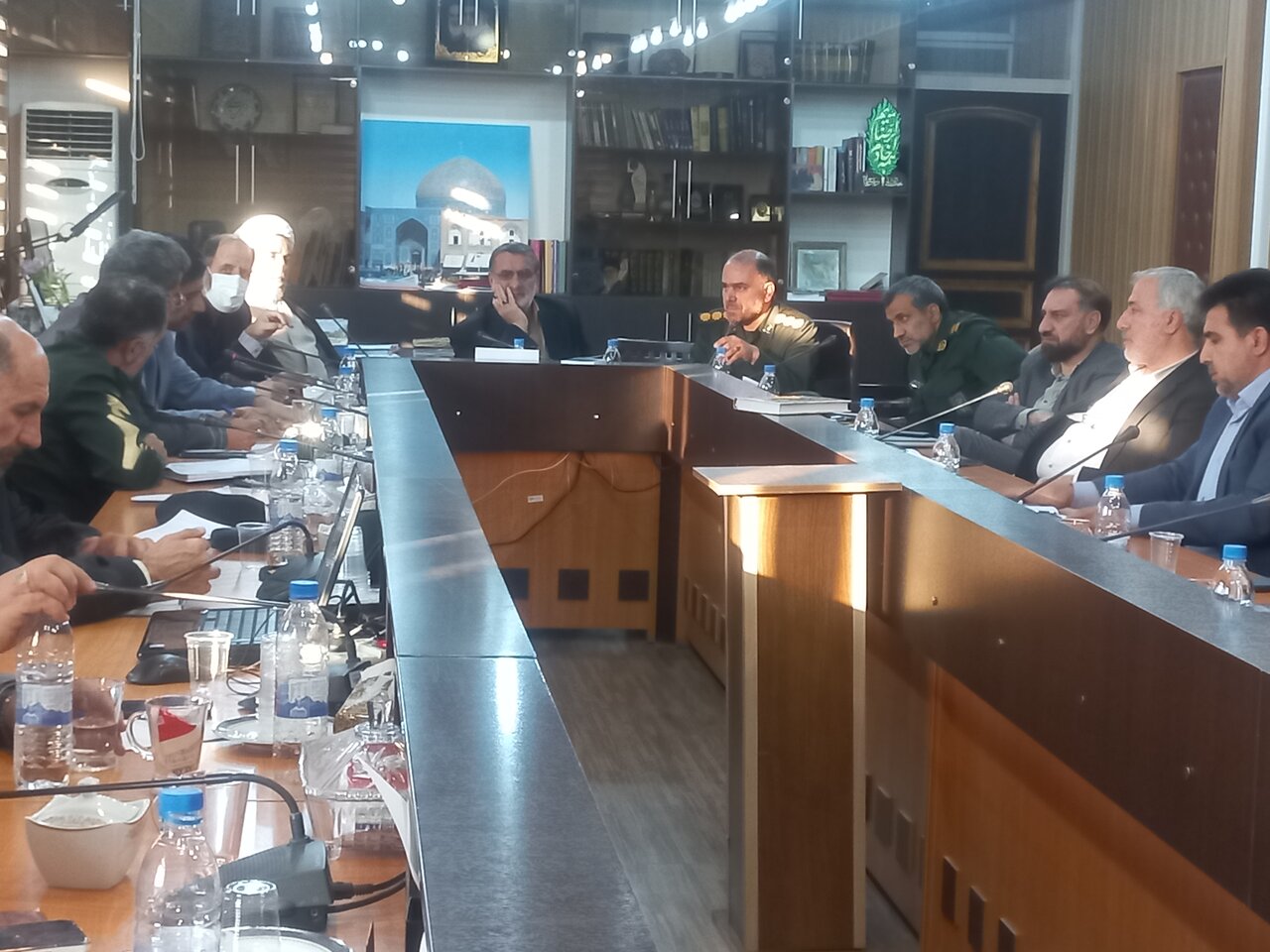 ۲۵ آبان، روز به رخ کشیدن جوهره ایمانی مردم اصفهان است