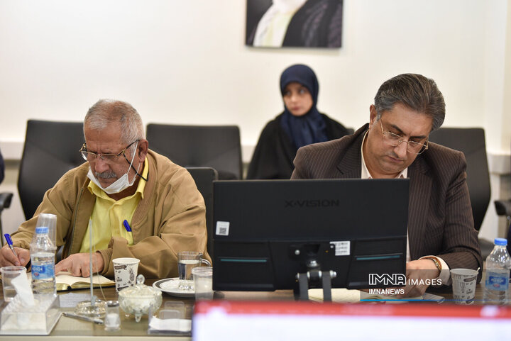 نشست هم اندیشی معاون خدمات شهری شهرداری اصفهان با رسانه ها